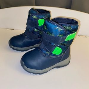 Carters toddler boy light up dinosaur snow boots size 6